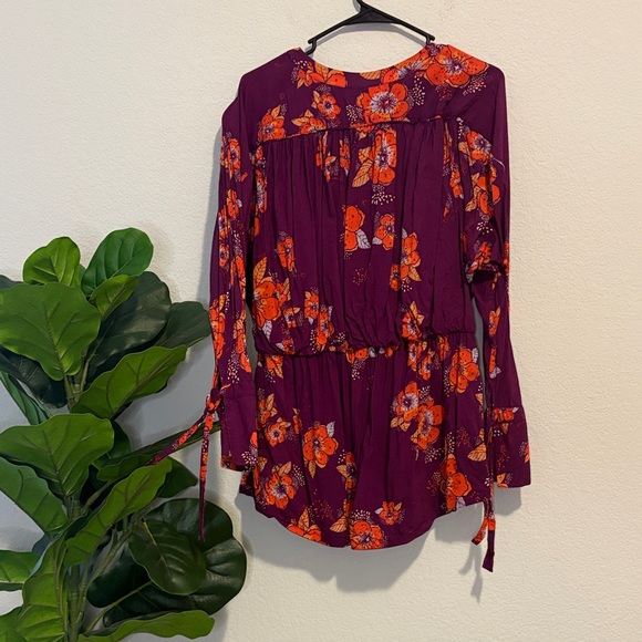 Free People Tuscan Dream Floral Plum Tunic Blouse Size M - Picture 7 of 7